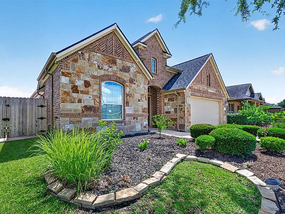 2nd image of 19127 Cannon Hills Ln