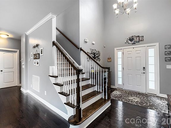 3rd image of 412 Sutro Forest Dr NW