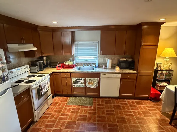 25 Coburn Ave #1, Worcester, MA 01604