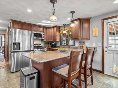 688 Old Warren Rd, Swansea, MA, 02777
