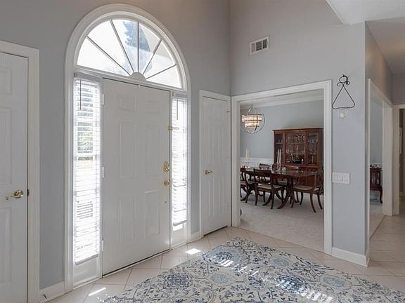 3rd image of 450 Cameron Woods Ct