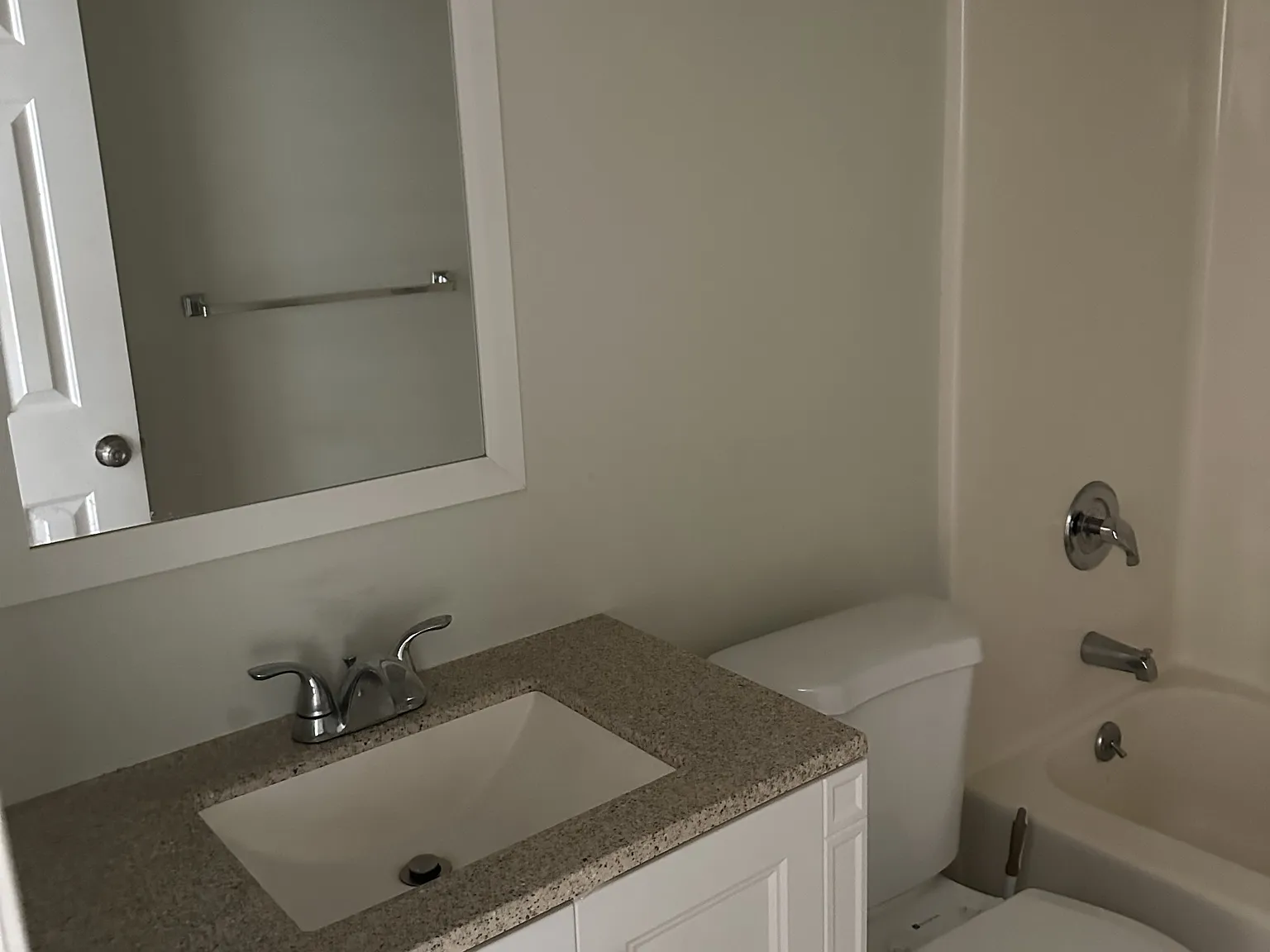 216 McFadden Street - 1 — Photo 4