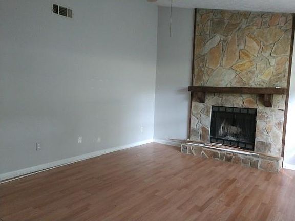 4th image of 3001 Eastland Way