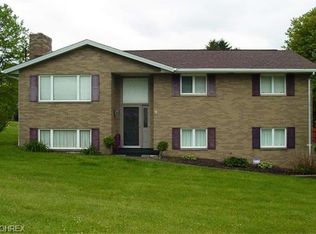 108 Annapolis Dr, New Cumberland, WV
