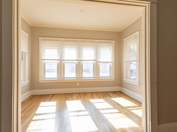 5th image of 2833 Avondale Ave Floor 1
