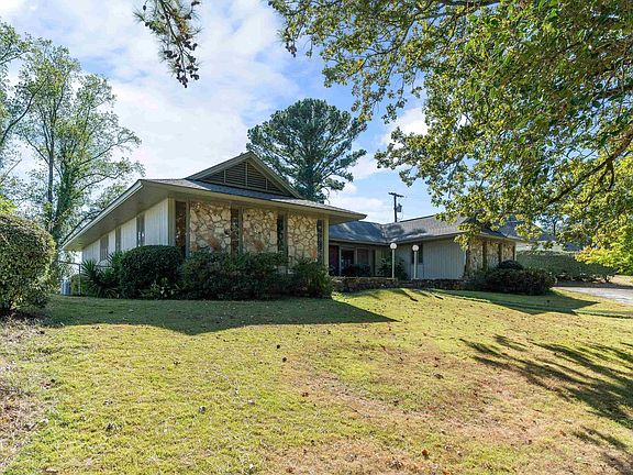 3rd image of 2423 Monte Vista Dr