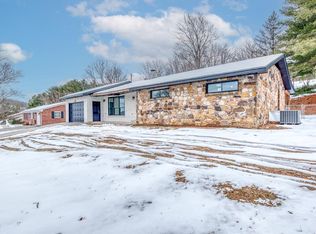 1107 Hillview Dr, Abingdon, VA 24210