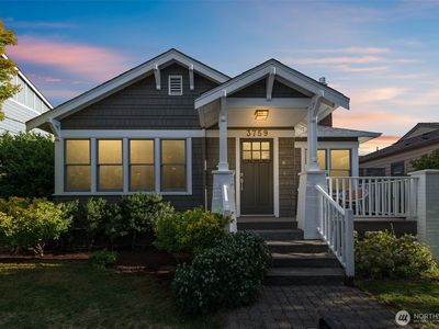 3759 SW Grayson Street, Seattle, WA, 98126