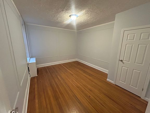 5th image of 432 Riverdale Ave Ste 2