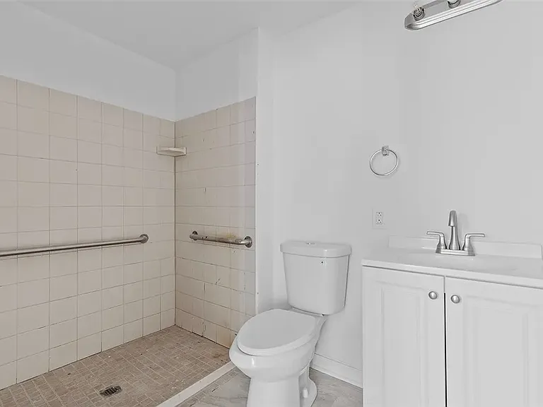 258 E Warrington Ave #2 — Photo 9