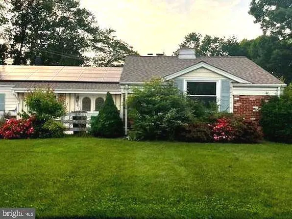 8608 Portsmouth Dr, Laurel, MD 20708