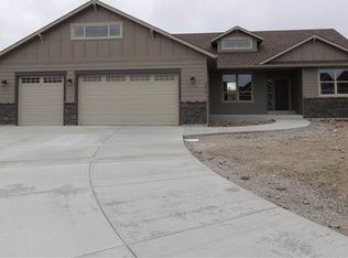1011 S Shelley Lake Ln, Veradale, WA 99037