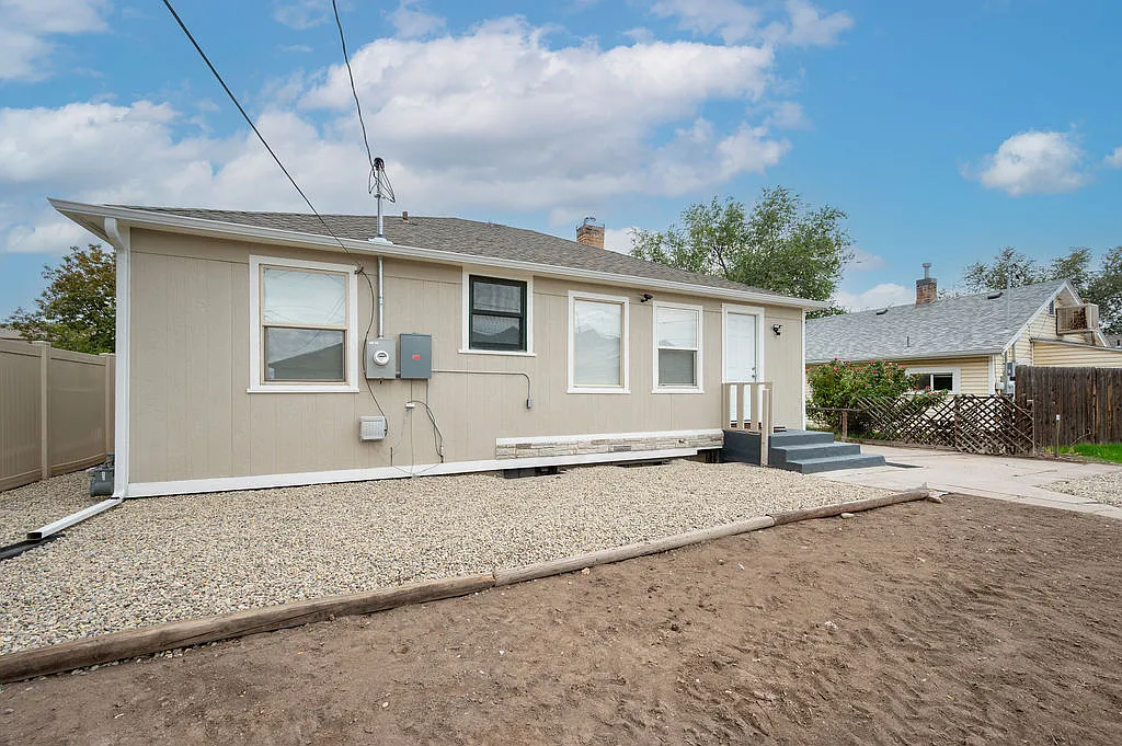 2 bed, 1440 sqft, $1,800 — Photo 3