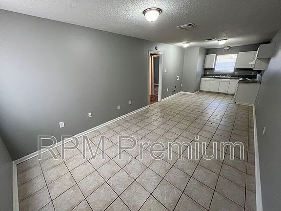 4th image of 5051 Baker Blvd APT C