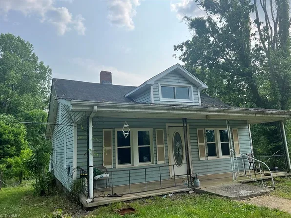 116 Eaton Rd, Mount Airy, NC 27030