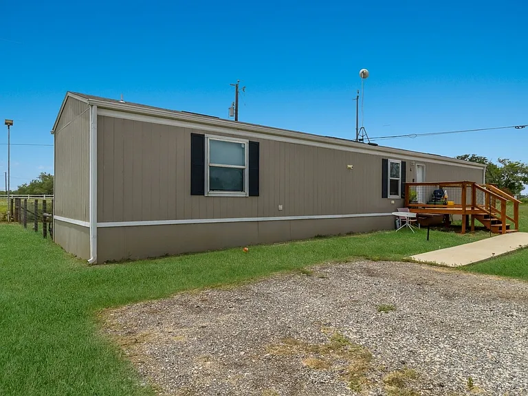 7380 Pittman Rd #4 — Photo 2