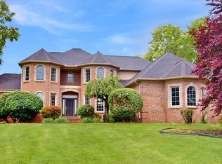 10181 Rosemarie Run, Brighton, MI