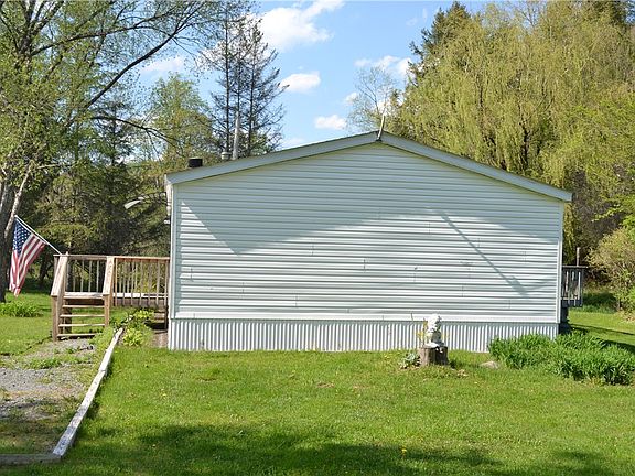 4th image of 144 Bonnie Brook Rd
