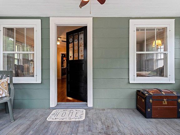 Entry to living room