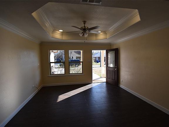 3rd image of 516 S Vaden St