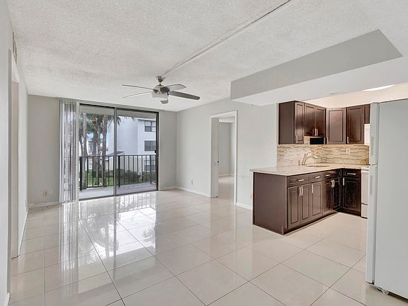 3rd image of 706 Executive Center Drive #28