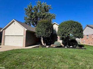 27281 Telstar St, Chesterfield, MI 48051