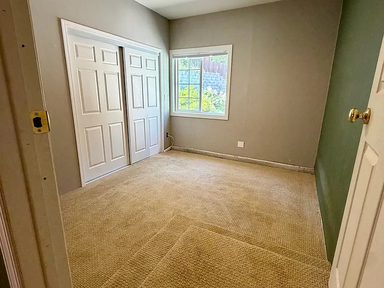 190 Oak Knoll Ct #1 — Photo 8