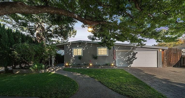 1st image of 4882 Kingdale Dr