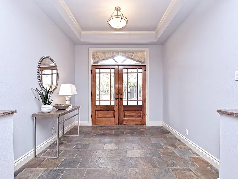 6605 Mesa Dr — Photo 3