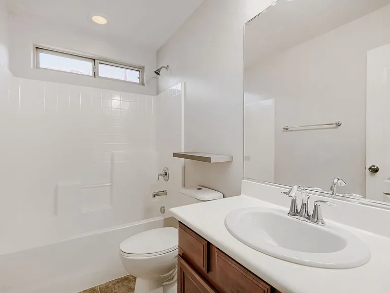 879 Cool Aquamarine St — Photo 17