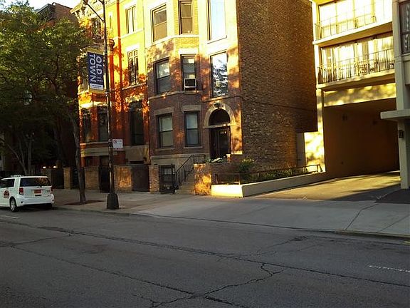 3rd image of 1540 N La Salle St #1504