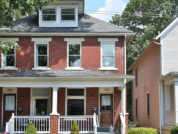 2nd image of 742 Oakwood Ave