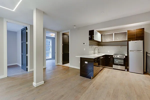 Rented by EXR | media 2