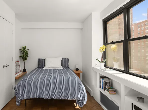 110 East 36th Street image 4 of 7