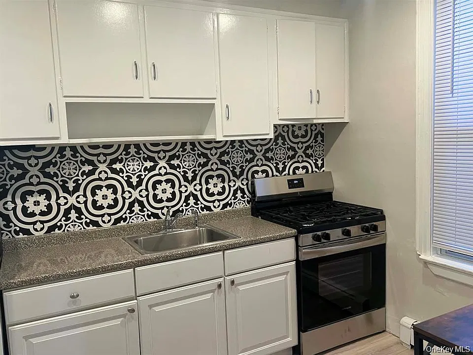 150 Tulip Ave