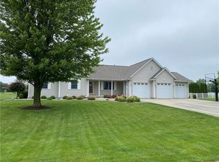 1605 Broadmoor, Mattoon, IL 61938