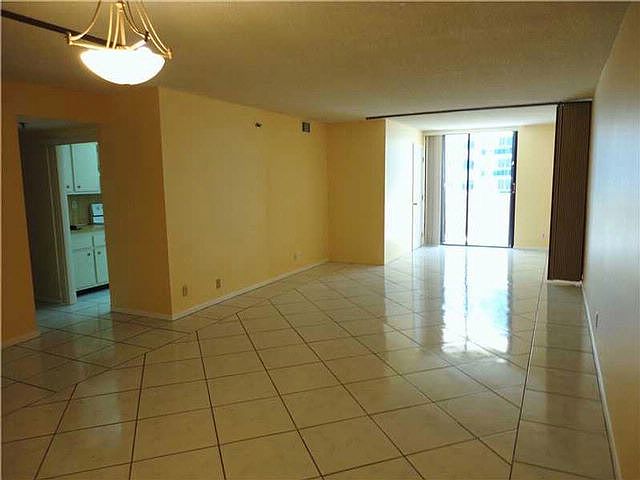 2nd image of 2401 Collins Ave #A