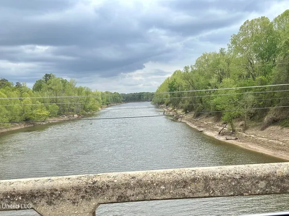 1361 Highway 184 E, Silver Creek, MS 39663