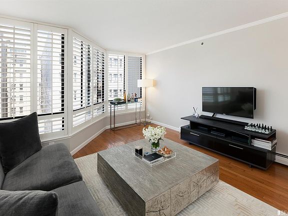 5th image of 900 Bush St APT 806