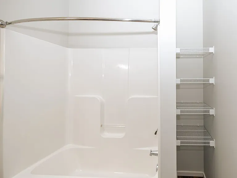 Kascade Place Apartments — Photo 100