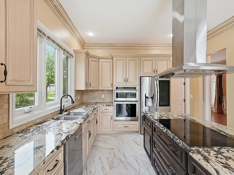 13697 Silent Woods Dr — Photo 12