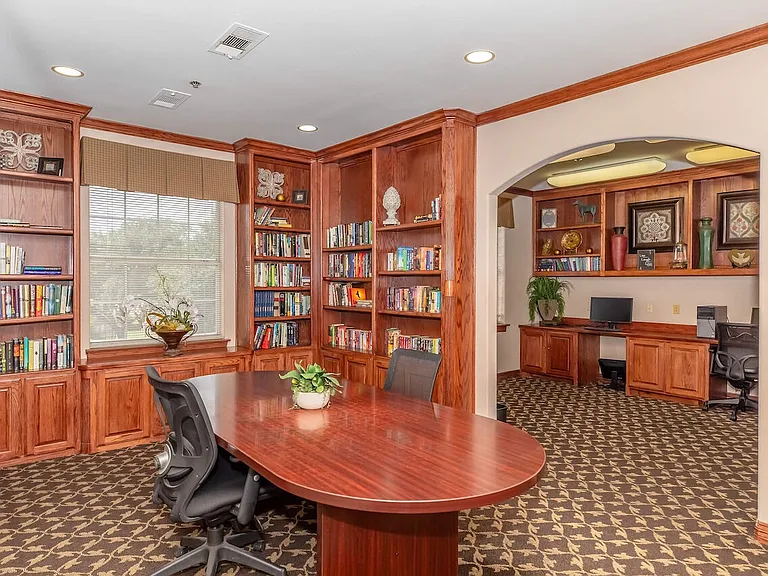 Amelia Parc Sr II — Photo 9