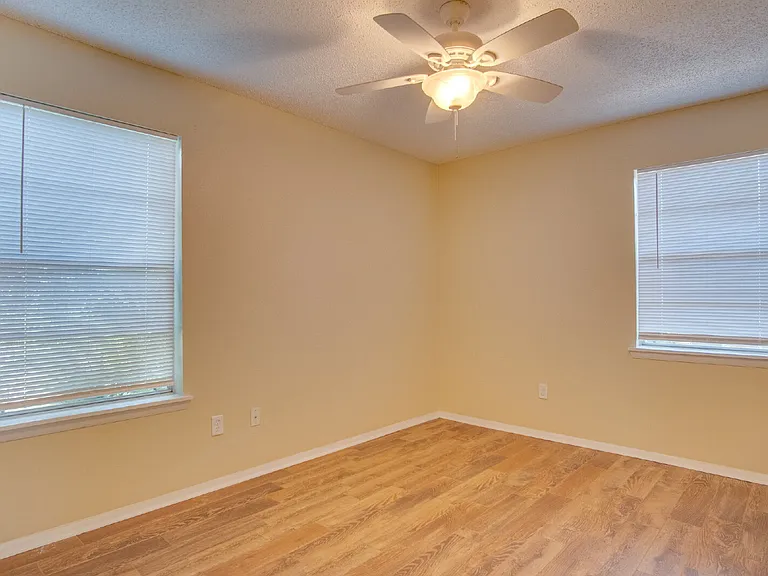 386 Quigley Rd — Photo 24