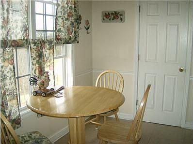 5th image of 1401 New Holland Cir