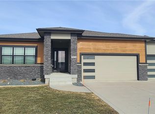 2114 NW 30th Ct, Ankeny, IA 50023