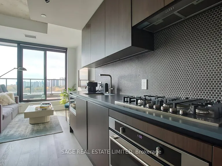 2720 Dundas St W #801 — Photo 5