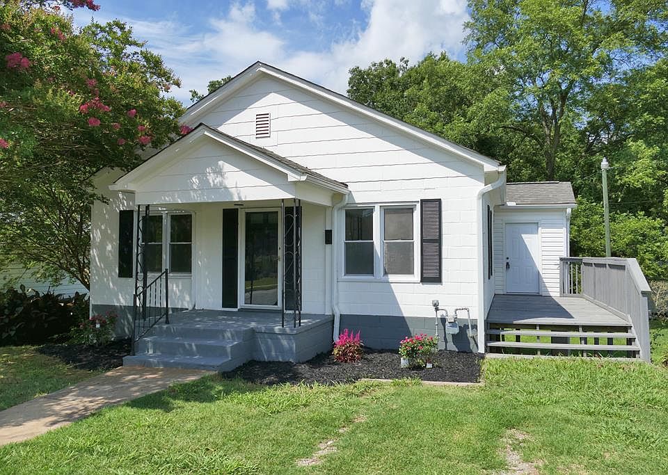 1st image of 606 W Buford St