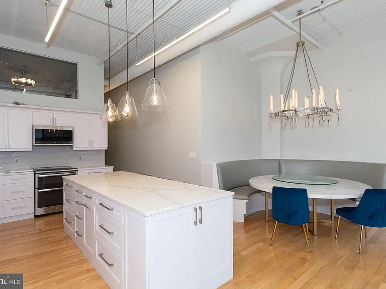 2200 Arch St #28-506-507 — Photo 12