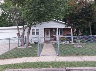 209 S 6th St, Greenville, IL