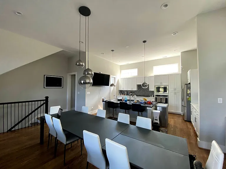 Stuart St — Photo 12